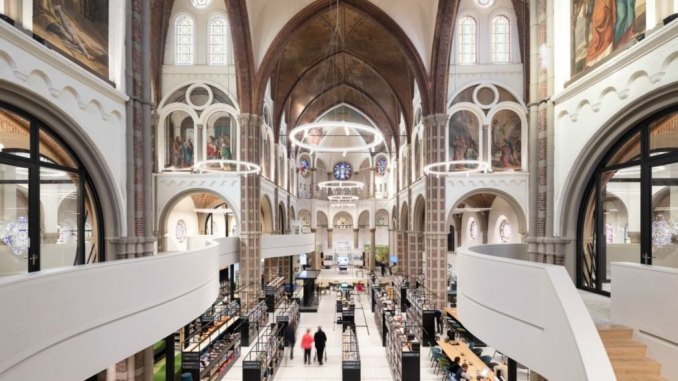 Голландцы активно перестраивают церкви в библиотеки и музеи