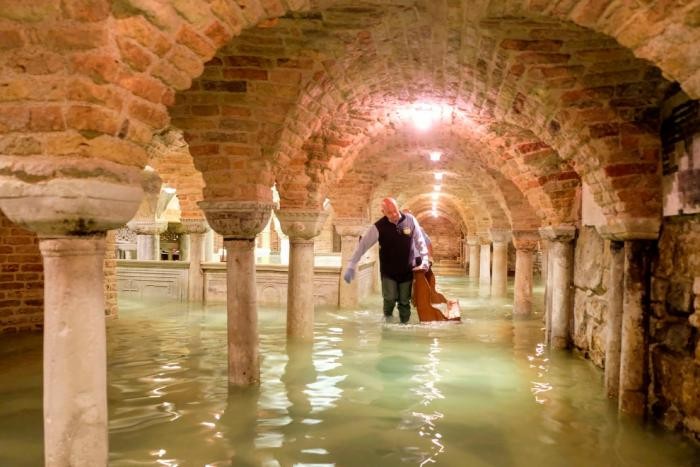 Наводнение в Венеции 2019 (20 фото)