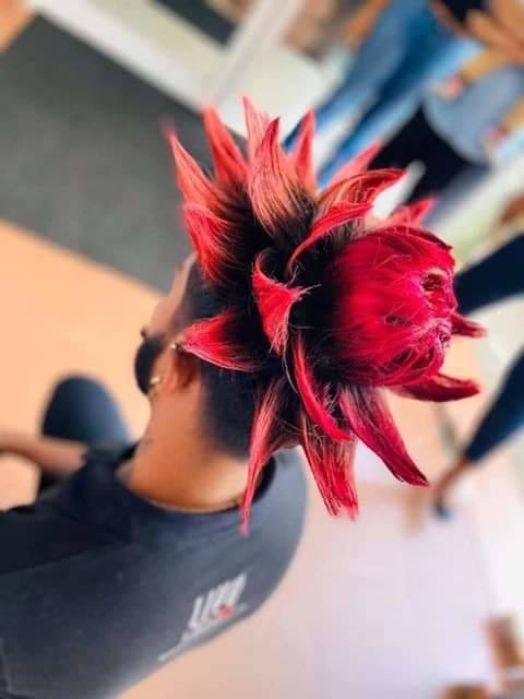 Красные волосы мужская прическа