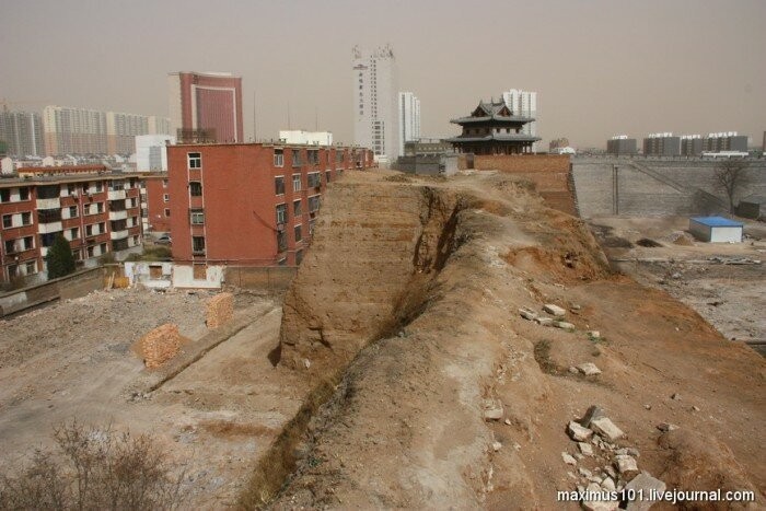 Китайская подделка Великой Китайской стены (4 фото)