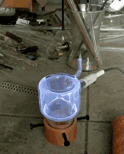 Необычная электрическая лампа