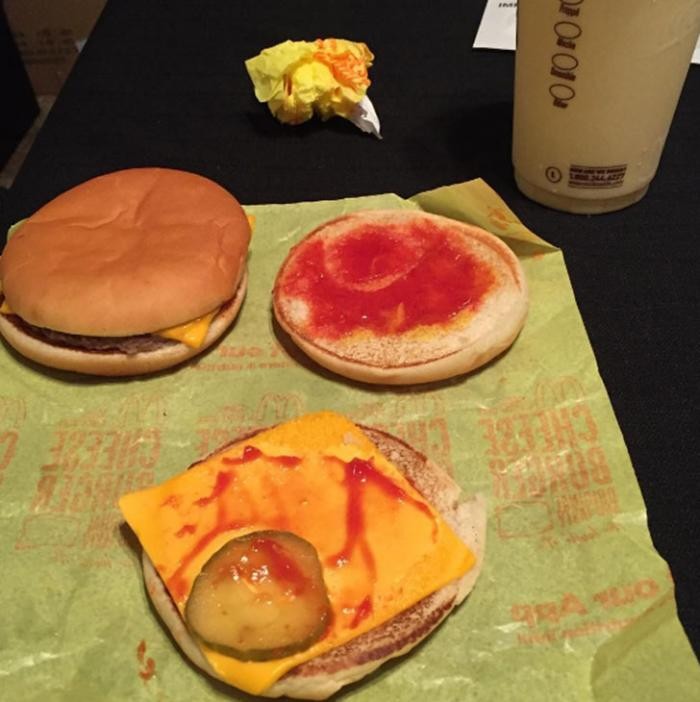 Случаи, когда McDonald’s повел себя по-предательски (12 фото)