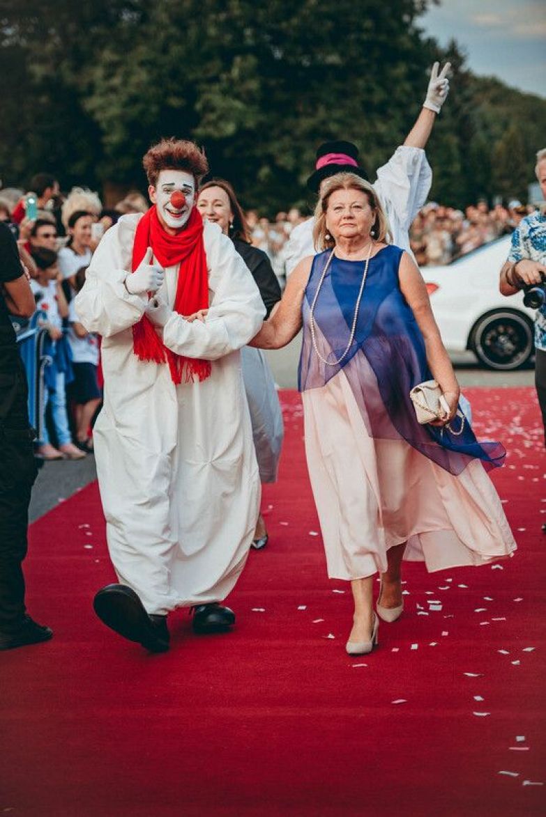 Впервые за долгое время, 70-летняя Ирина Муравьева показалась на публике