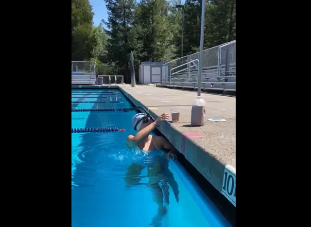 Невероятная стабилизация и впечатляющие способности олимпийского пловца