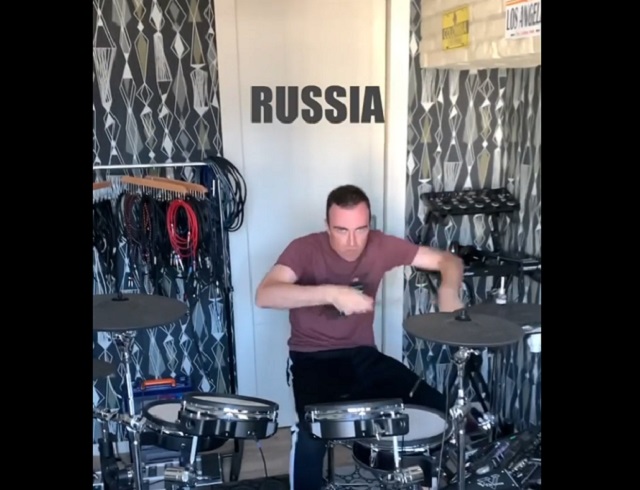 Техника игры на барабанах: Россия, Америка, Европа и Белоруссия