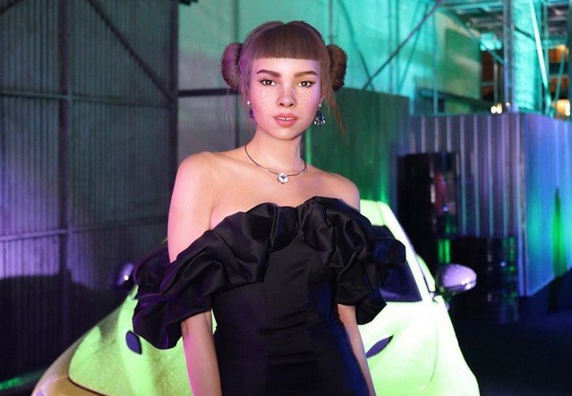Лил Микела - цифрова модель в черном платье