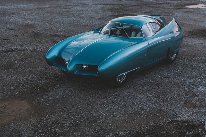 На аукционе решили продать три уникальных автомобиля Alfa Romeo B.A.T. (30 фото)