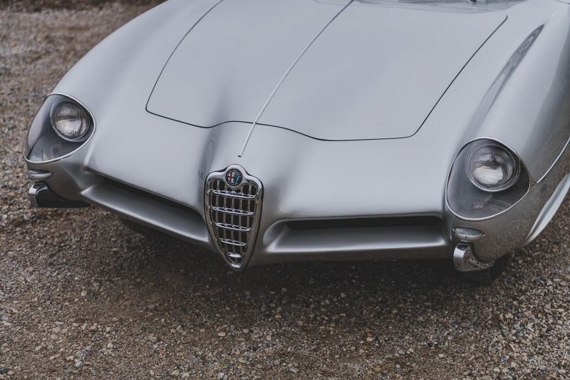 На аукционе решили продать три уникальных автомобиля Alfa Romeo B.A.T. (30 фото)