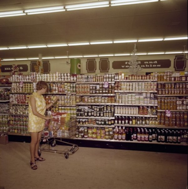 Февраль 1970 года. Австралия. Супермаркет Woolworths