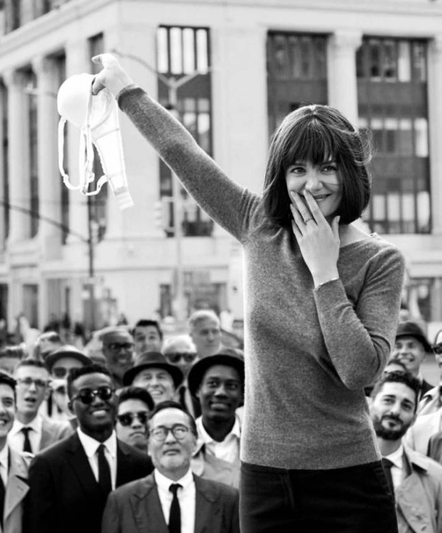 Девушка протестует против ношения бюстгальтеров, 1 августа 1969 года, Сан–Франциско