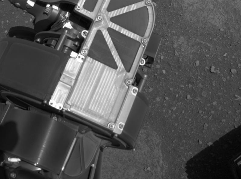 Камеры Navcam помогают марсоходу во время движения