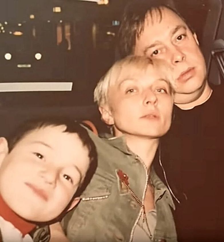 Как сегодня выглядит мальчик из детдома, которого 20 лет назад усыновила Татьяна Овсиенко