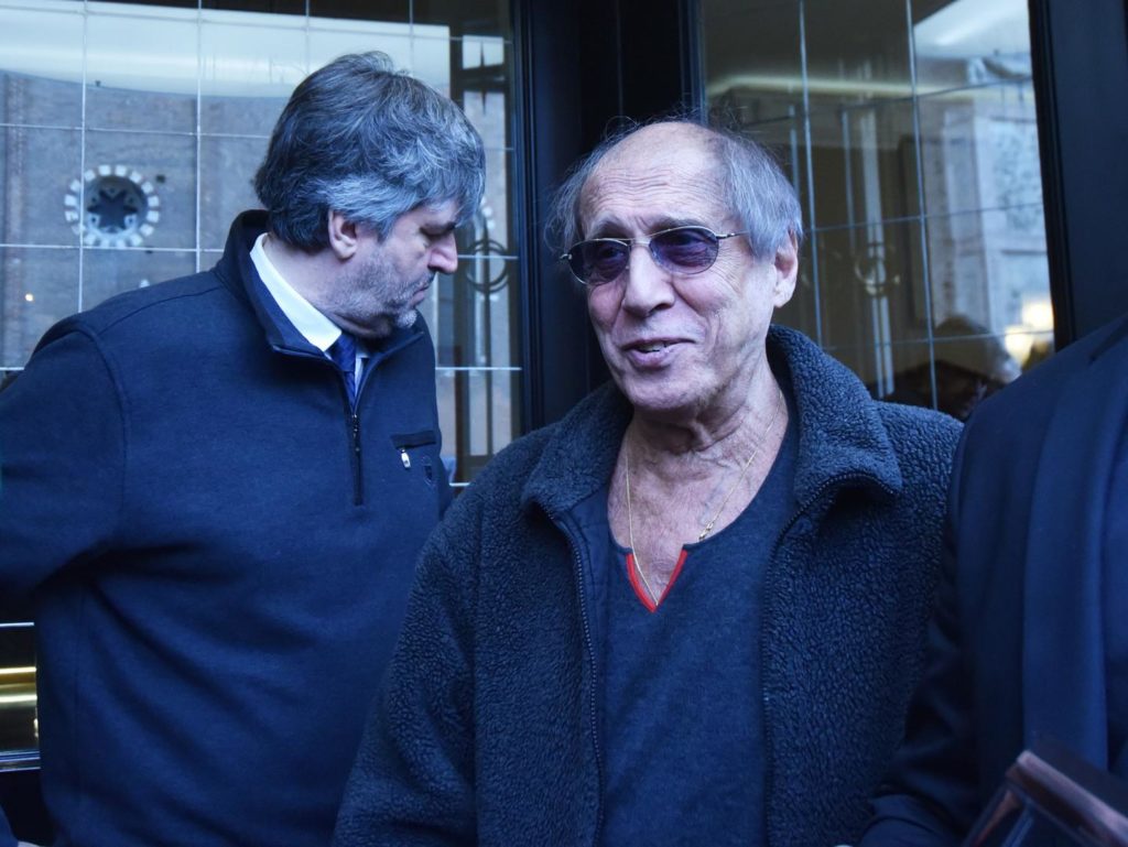 Папарацци подкараулили Адриано Челентано и показали, как он выглядит в свои 83