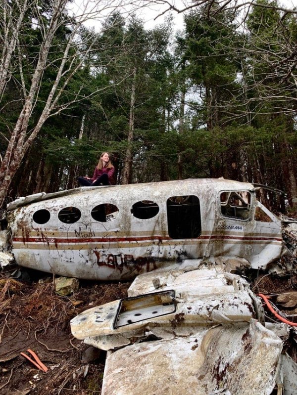 Заброшенный самолет, разбившийся в 1983 году в горах Северной Каролины