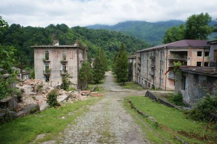 Удивительная Абхазия — край природы и разрушений