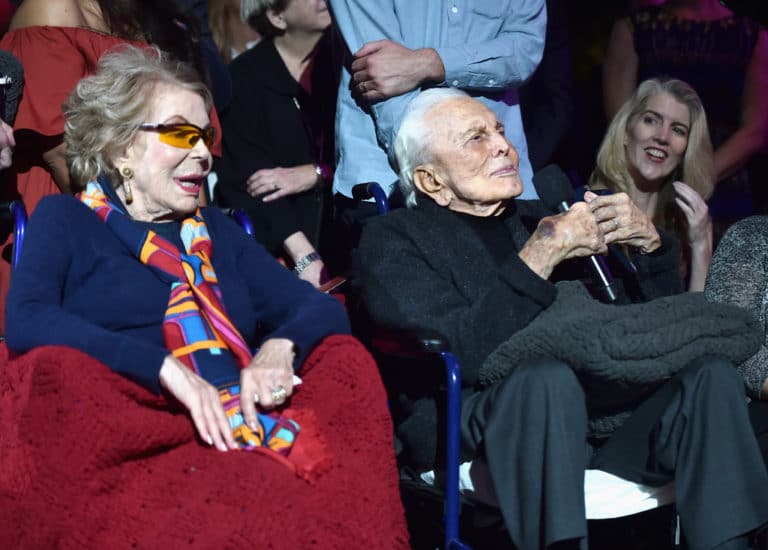История самой старой пары Голливуда: ему 102, ей – 100