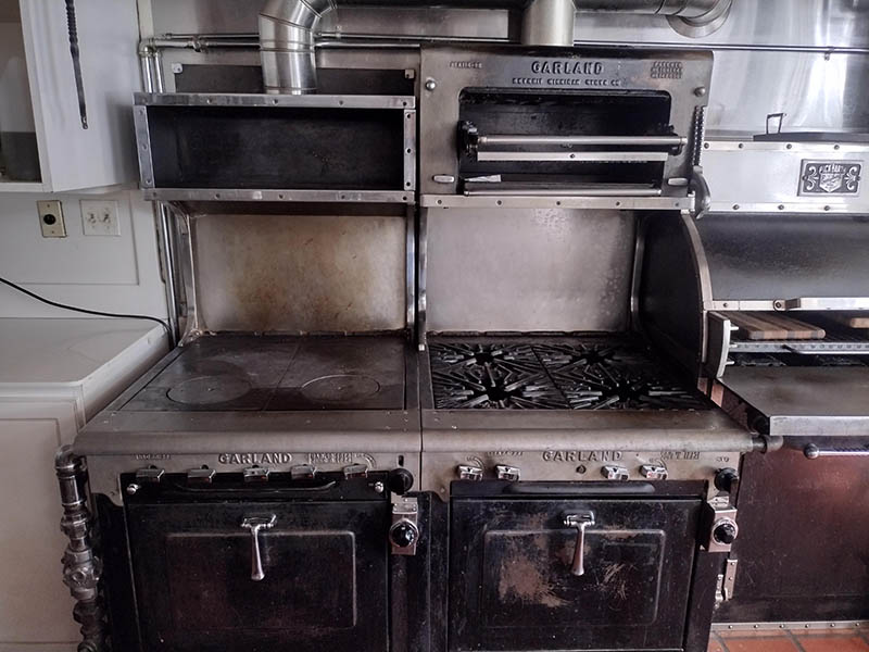 16 честных фото, которые без купюр расскажут, что на самом деле происходит на профессиональных кухнях
