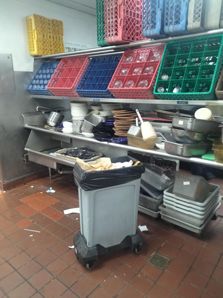 18 фото от работников ресторанов, которые решили явить миру то, что происходит на профессиональных кухнях
