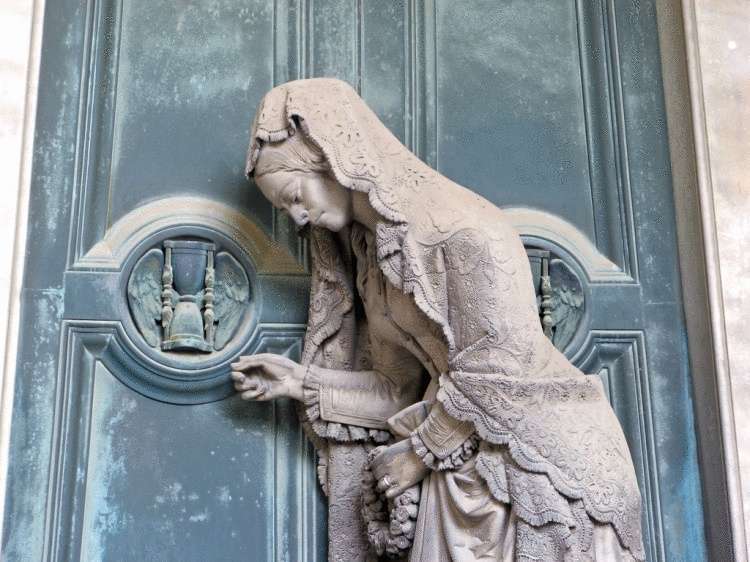 Старинное монументальное кладбище Стальено в Генуе
