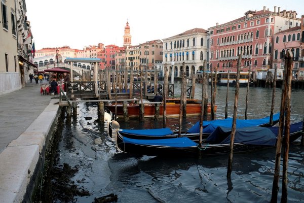 Последствия рекордных наводнений в Венеции