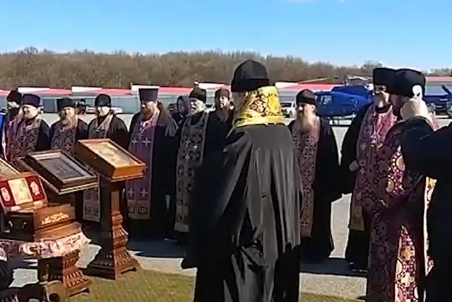 Коронавирус vs. Русская православная церковь. Кто кого?