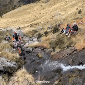 На мотоцикле по водопаду