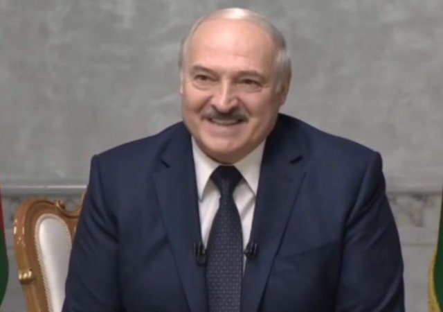 "Американцы с космоса видят всё!": Александр Лукашенко про полет на вертолете