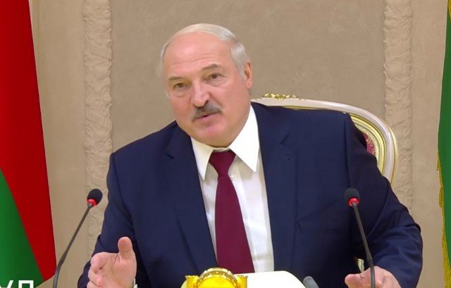 "Вдруг я не откажусь": Александр Лукашенко рассказал, когда перестанет быть президентом Белоруссии