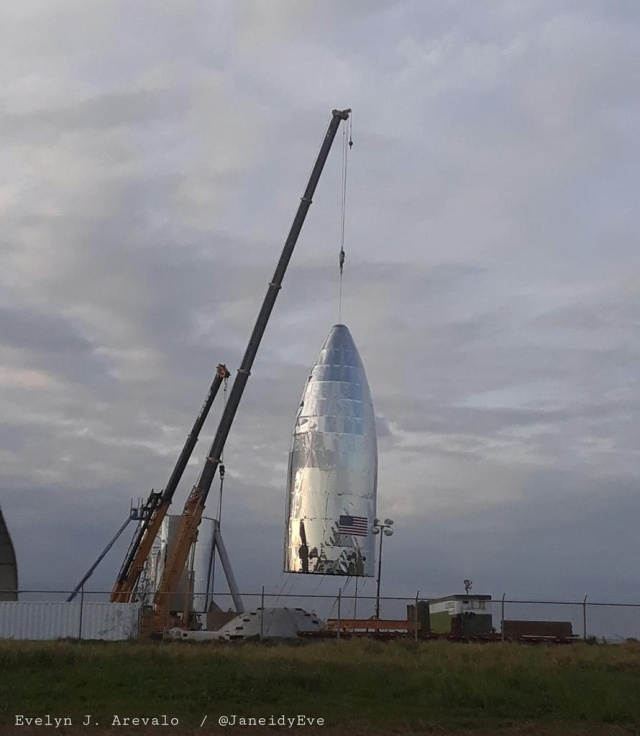 Илон Маск опубликовал фотографию космического корабля SpaceX Starship