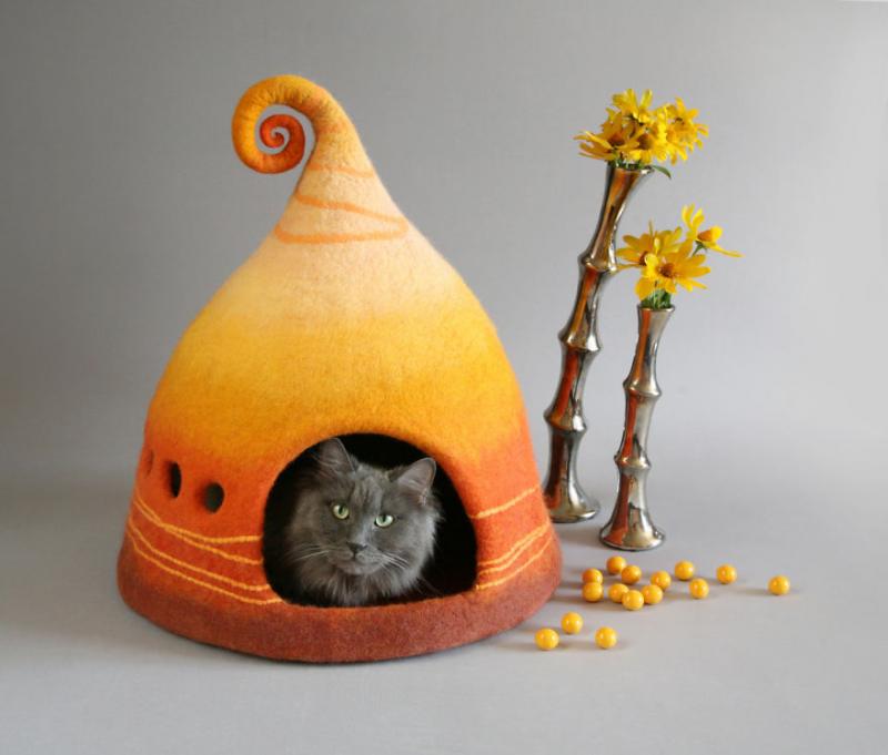 Дизайнерские войлочные домики для котов (10 фото)