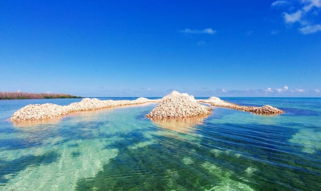 Необычный остров в Карибском море